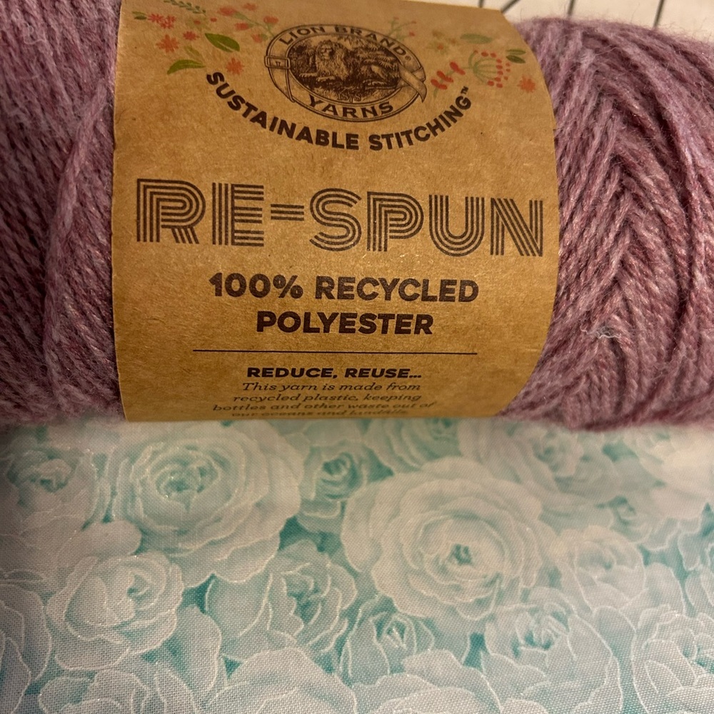 Lion Brand Re-Spun 100% Recycled Polyester Yarn 1 Skein of Blush Rose - Picture 2 of 4